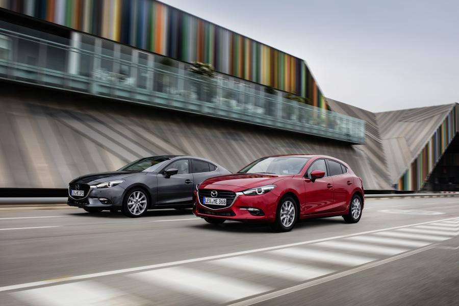  Mazda3 Sedan 2016 года  (WW) (фото 31 из 37)